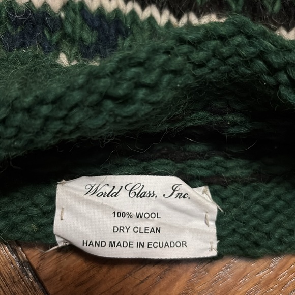 Wool knitted geeen Santa sweater hat with Pom Pom - Picture 6 of 8